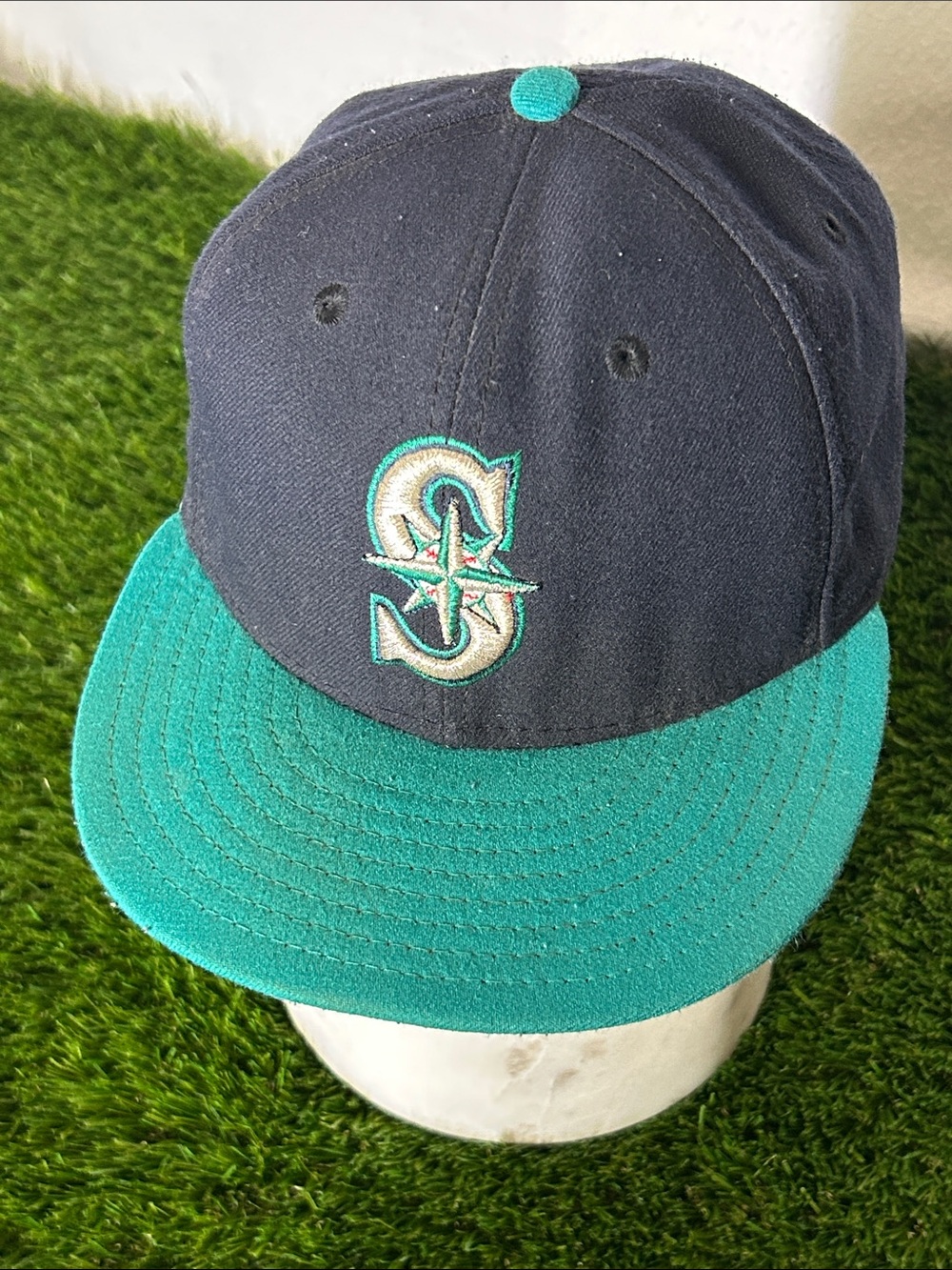 New Era Seattle Mariners Navy and Teal Snapback Cap